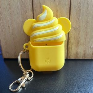 🎉Disney Dole whip yellow case with keychain attachment